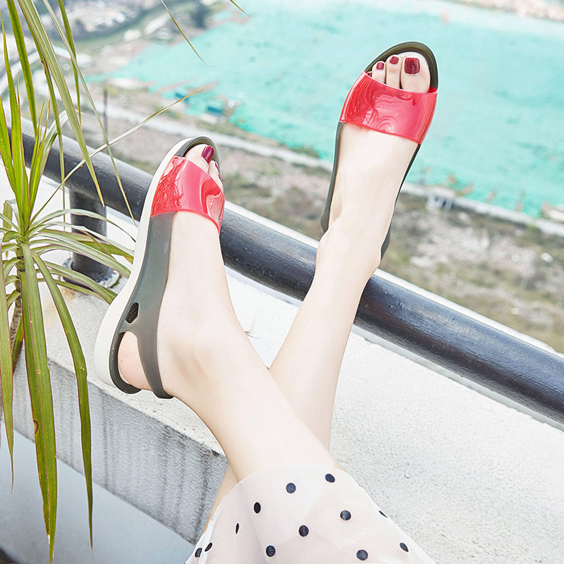 水晶塑料凉鞋女夏季2022新款沙滩洞洞鞋防滑平跟凉鞋女鱼嘴果冻鞋在类目 女鞋, 凉鞋中 - 来自Buy2taobao.com提供专业的淘宝代购服务