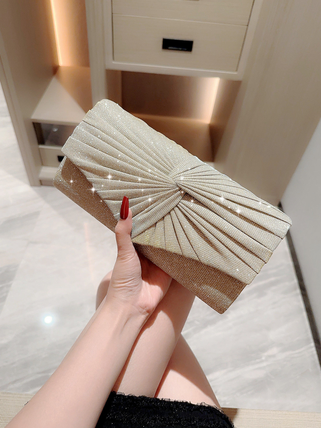 潮牌韩版新款晚宴手拿包KTV公主包夜场包礼服晚装包褶皱宴会包女
