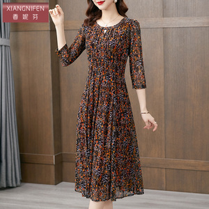 香妮芬高端台湾网纱休闲收腰连衣裙女2026新款春季气质洋气妈妈裙