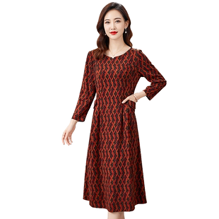 香妮芬时尚洋气高端精致中年妈妈休闲连衣裙高贵2025新款早秋显瘦