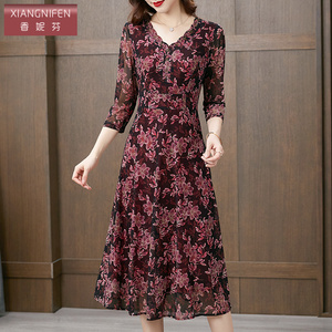 香妮芬台湾纱碎花妈妈连衣裙2026春季新款气质高贵修身显瘦收腰女