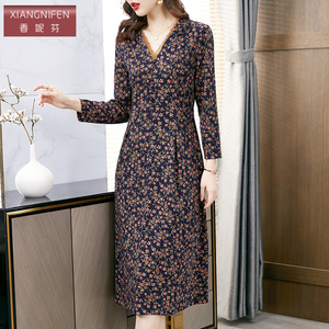 香妮芬2026春季新款高端碎花时尚洋气中年妈妈羊毛连衣裙高贵优雅