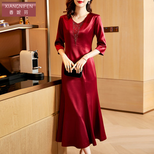 香妮芬红色高端V领妈妈结婚婚礼醋酸连衣裙女2026新春季婚宴礼服
