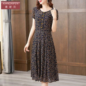 香妮芬台湾纱高端洋气2026新款春夏装中年妈妈连衣裙贵夫人减龄女