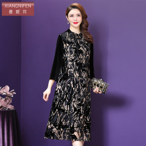 香妮芬丝绒连衣裙新款高端2026春季黑色拼接复古长袖修身大码女装