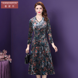 香妮芬丝绒高端秋装裙子女2026新款高贵洋气大码长袖金丝绒连衣裙