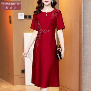 香妮芬红色时尚洋气绣花钉珠妈妈婚姻连衣裙2026新款夏喜婆婆礼服