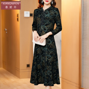 香妮芬高端气质绿色长袖连衣裙女2026新款春季高贵优雅中年妈妈裙