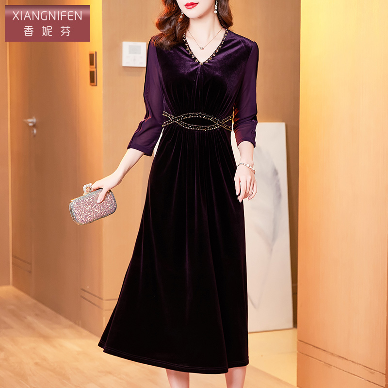 香妮芬2025秋季新款高端气质紫色连衣裙时尚洋气平时可穿婚宴礼服