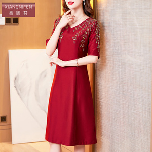 香妮芬高端精致v领绣花钉珠妈妈婚宴礼服气质连衣裙2026春季新款
