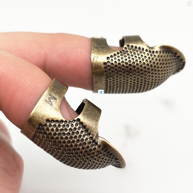 1PCS Retro Finger Protector Antique Thimble Ring在類目 居家布藝, 縫紉DIY材料、工具及成品, 縫紉DIY配件/輔料/配飾, 防走光扣中 - 來自Buy2taobao.com提供專業的淘寶代購服務