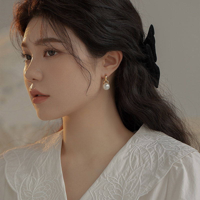 法式绝美珍珠耳钉925银针几何时髦耳环女小巧精致小众独特感耳饰,饰品/流行首饰/时尚饰品新,耳环,淘宝优惠券,粉丝福利购,淘宝优惠卷