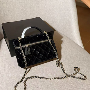 广州设计师高定版黑丝绒水钻lp小盒子断货王化妆盒子包