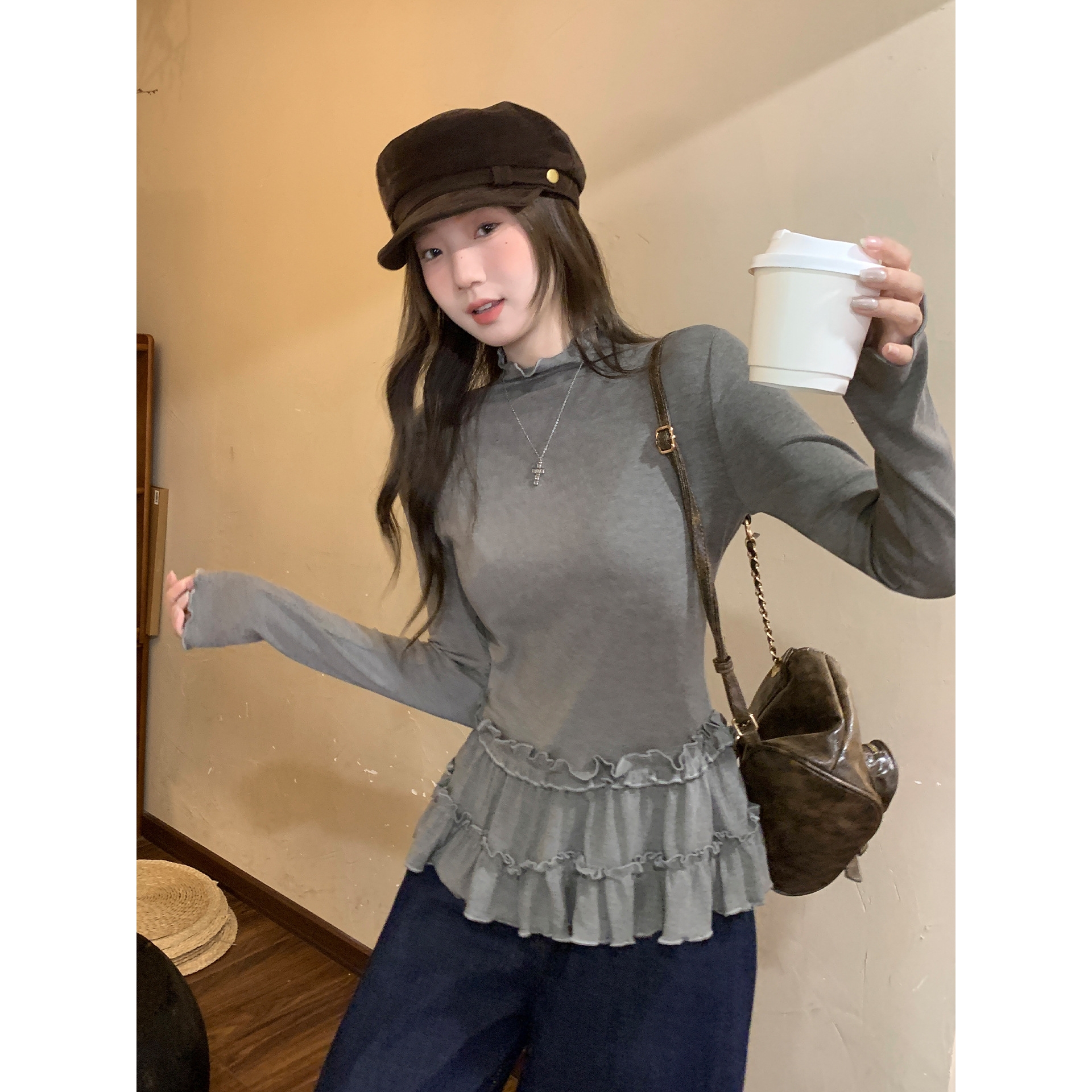 灰色半高领长袖T恤木耳边高级感下摆打底衫内搭秋冬巨好看上衣女