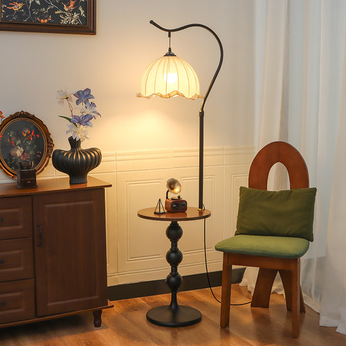 极有家品质工厂高级设计师落地灯