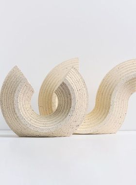 现代简约创意家居客厅卧室样板房树脂软装饰品轻奢线条摆件