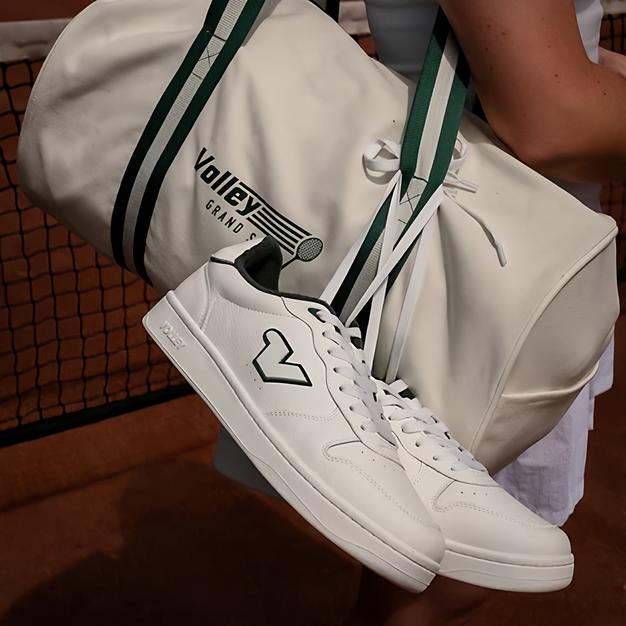 在售159美刀!出外贸牛货透气简约百搭情侣男女真皮板鞋低帮休闲鞋