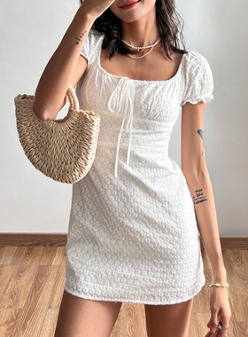 WS STUDIOS欧美复古提花刺绣方领系带松紧高腰收腰甜美白色连衣裙