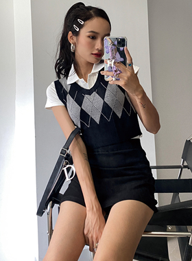 WS 美式复古学院风V领菱格撞色针织马甲背心短款收腰无袖上衣