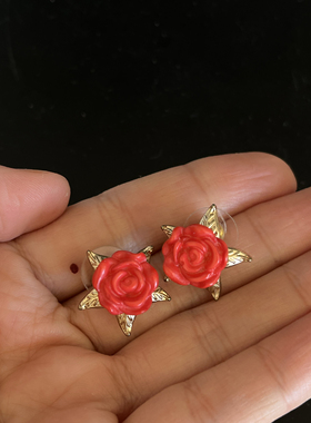 Lunch at the ritz设计师ritzy couture红色立体玫瑰花耳钉耳环