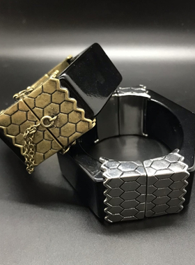 Vintage复古铜门设计风格夸张树脂手镯宽版六边形黑色银色