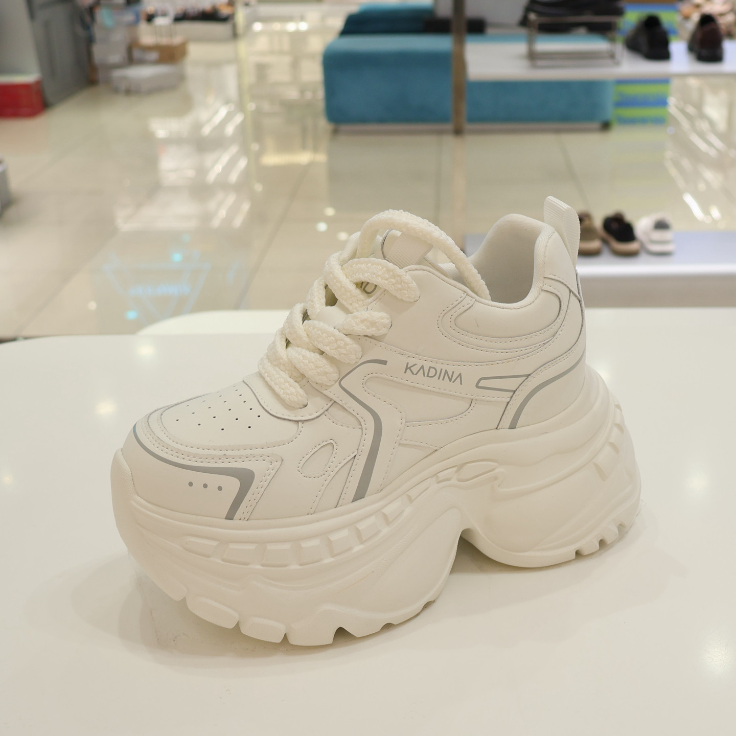 卡迪娜女鞋 KCS267202 2026年春款休闲织物内里老爹 商场新品
