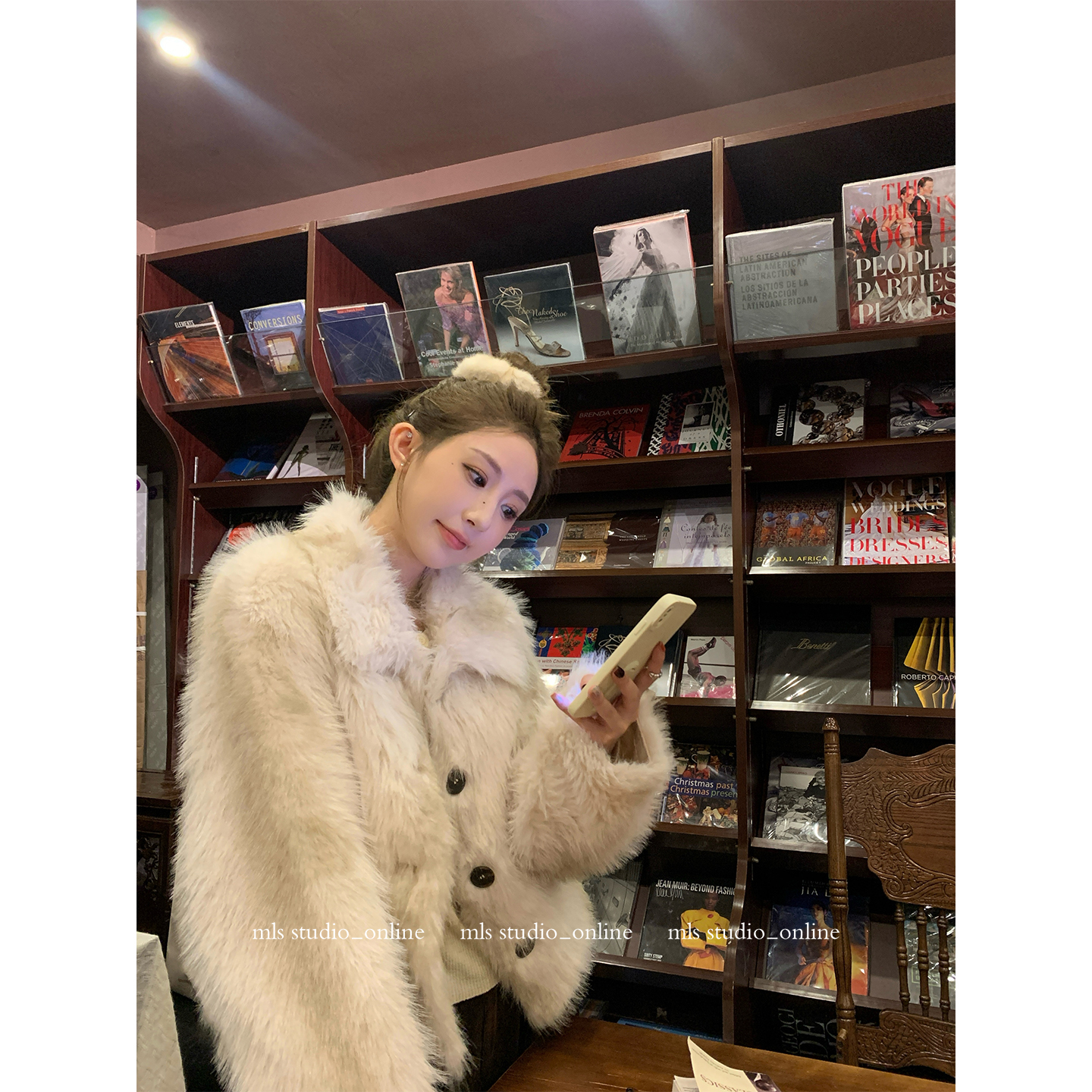 MLS暖冬白巧环葆皮草外套女