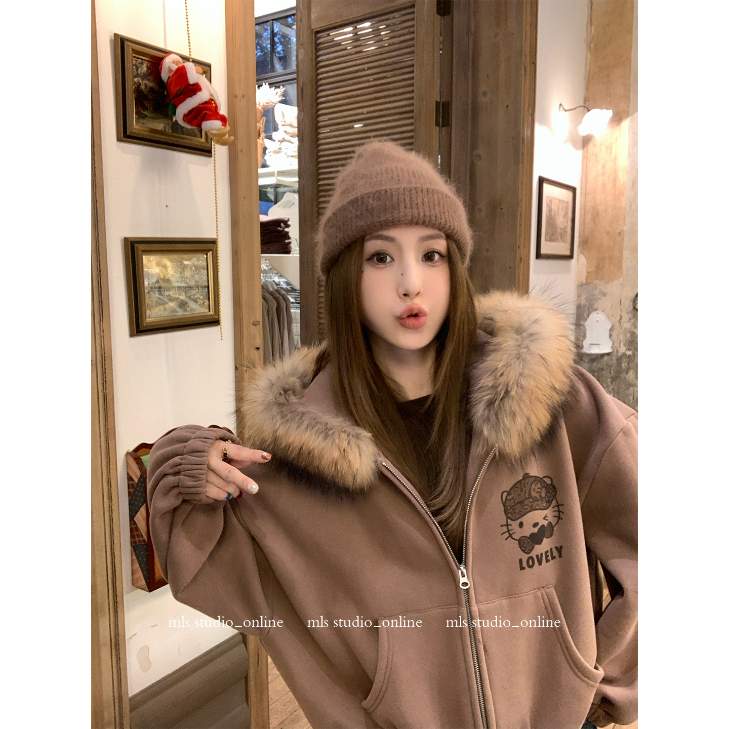 MLS 11/24 20点上新88折【绒领喵喵】私服款 毛领kitty印花外套