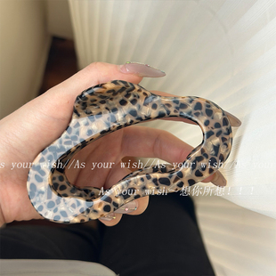 大号高级感醋酸豹纹抓夹后脑勺盘发鲨鱼夹云朵韩式 设计感小众发饰