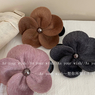 小众复古毛毡花朵发夹女高级感百搭后脑勺抓夹温柔半扎发横夹头饰