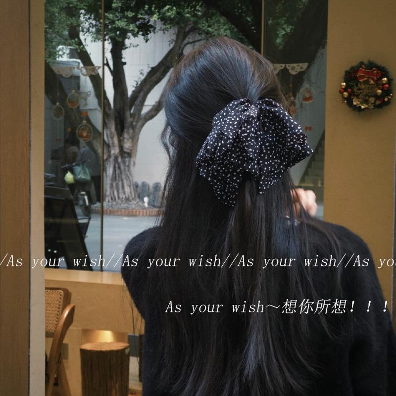 波点蝴蝶结半扎发低马尾鲨鱼夹