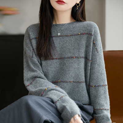 时尚彩色线条装饰针织打底衫女2025新款洋气大码女装上衣秋冬毛衣