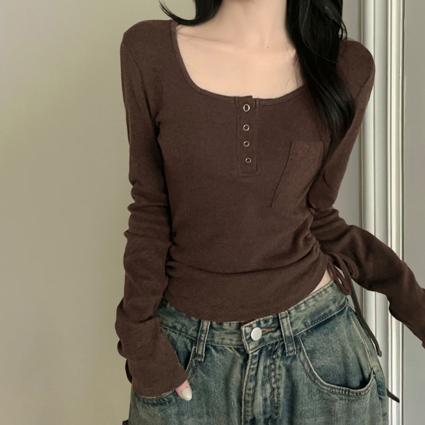复古棕色气质抽褶绑带U领磨毛T恤