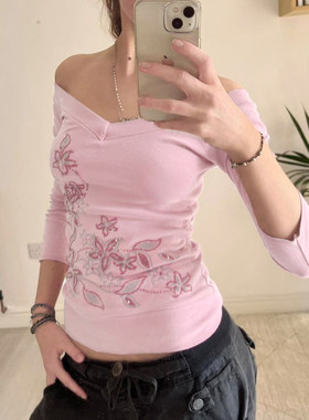 SWEETOWN中古风小众粉色系花卉印花v领上衣复古显瘦甜辣妹长袖T恤