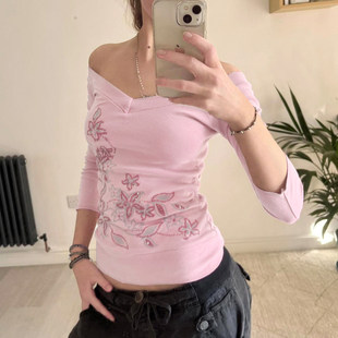 SWEETOWN中古风小众粉色系花卉印花v领上衣复古显瘦甜辣妹长袖T恤