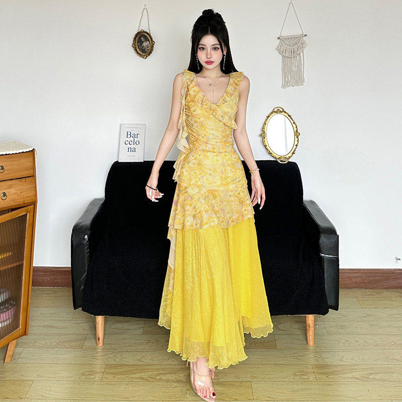 SWEETOWN爱丽丝梦境#甜美碎花流苏叠穿v领连衣裙网纱垂感A字半裙