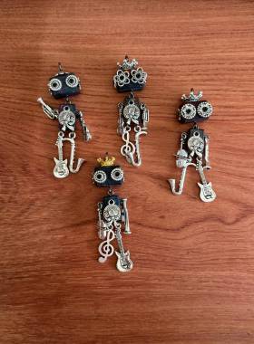朋克机器人项链钥匙扣车挂手工木制品DIY小众潮流帽子款