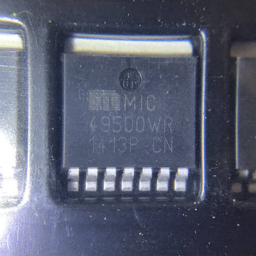 MIC49500WRTO-263-7封装
