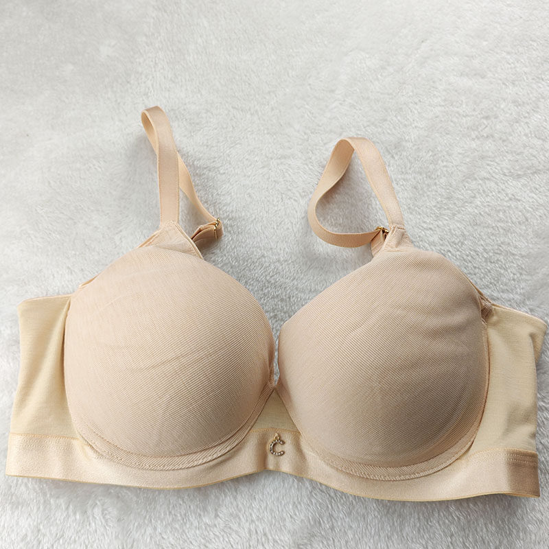 安莉芳旗下Comfit抗菌文胸大码聚拢防下垂光面内衣女CB00099