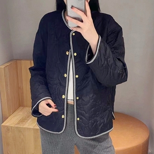 CHESTER CHARLES 23秋季女时尚花型防水风衣外套连围巾香港代购