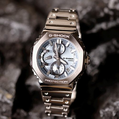 卡西欧G-SHOCK全金属太阳能表