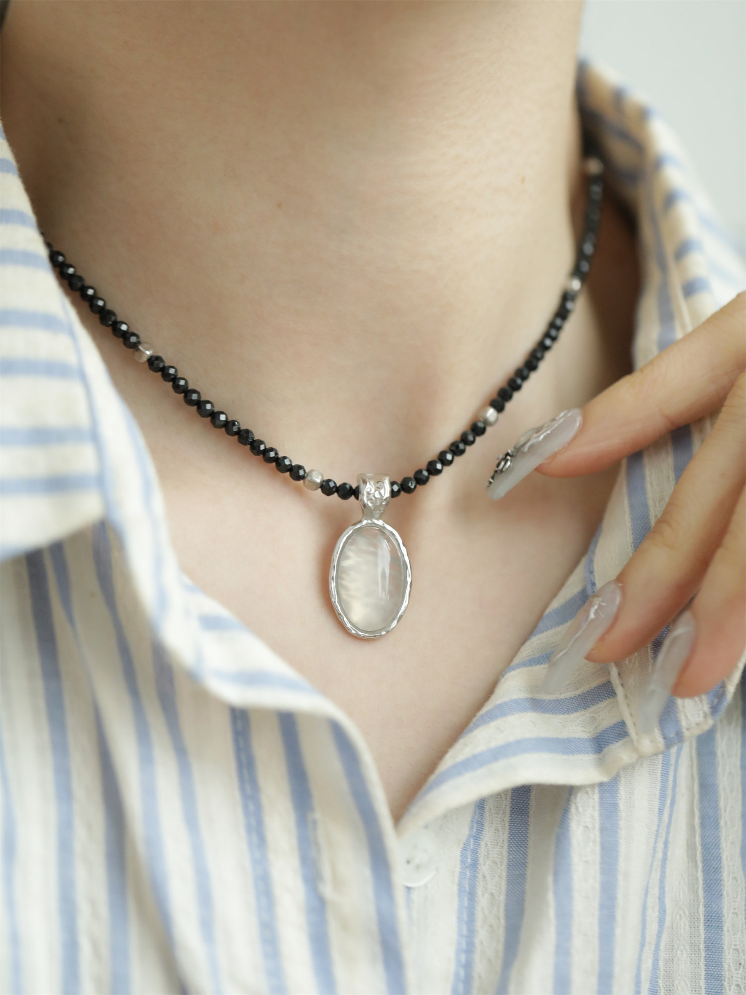 BAOJIA HAUTE COUTURE S  중공 당나라 잔디 패턴 열매 젤리 펜던트 여성 전용 펜던트 패션 다목적 목걸이 쥬얼리