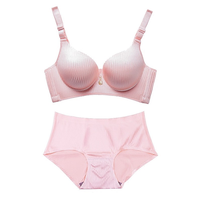 。小胸平胸上托聚拢文胸丰胸内衣可拆卸双肩带超厚8cm文胸套装