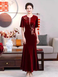春秋刺绣金丝绒改良旗袍喜婆婆婚宴装年轻气质岳母高档连衣裙礼服