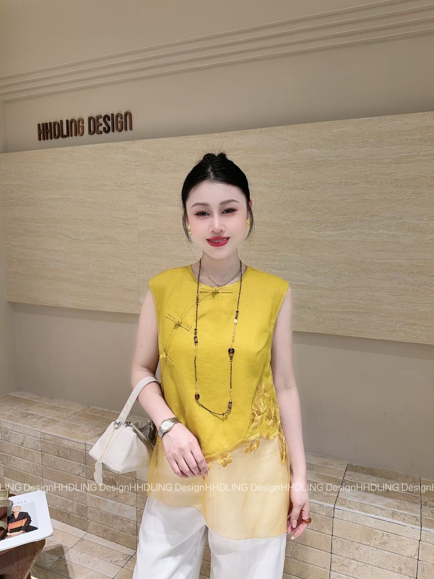 新中式国风圆领斜襟刺绣拼接马甲女2026夏季新款无袖显瘦背心上衣