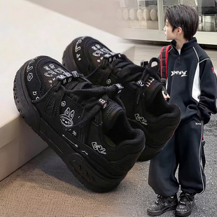 拉布布鞋男童鞋子2026春季新款儿童黑色板鞋轻便运动鞋韩版胖丁鞋