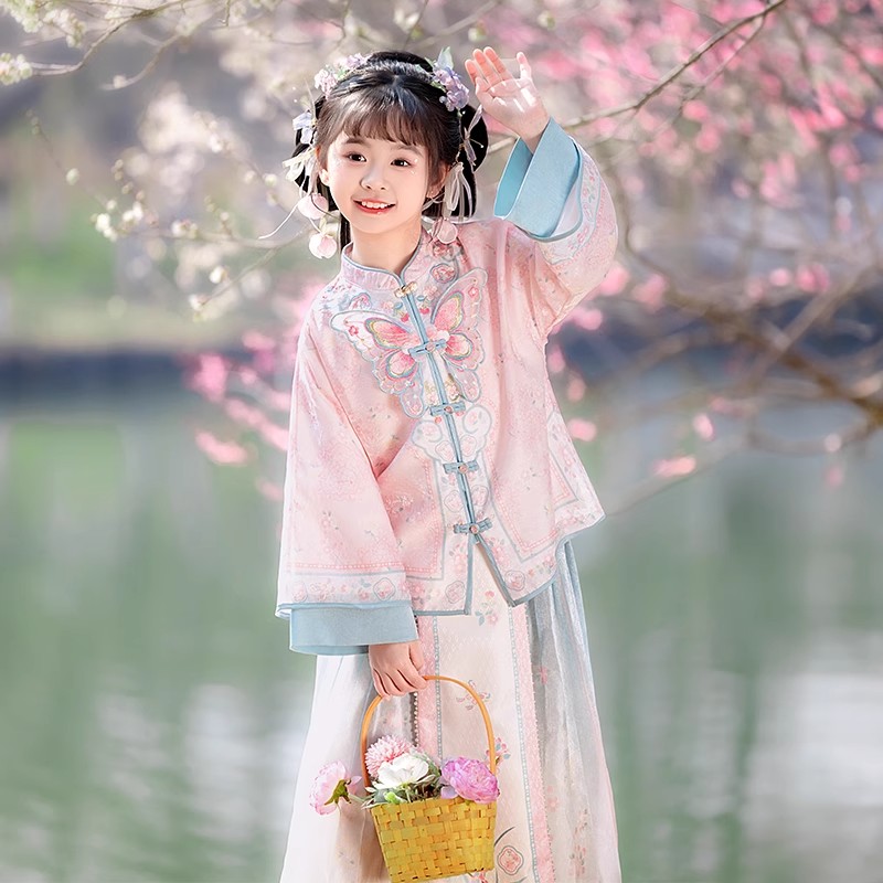 马面裙2025新款刺绣格格服女童明制蝴蝶超仙中国风表演服春秋款