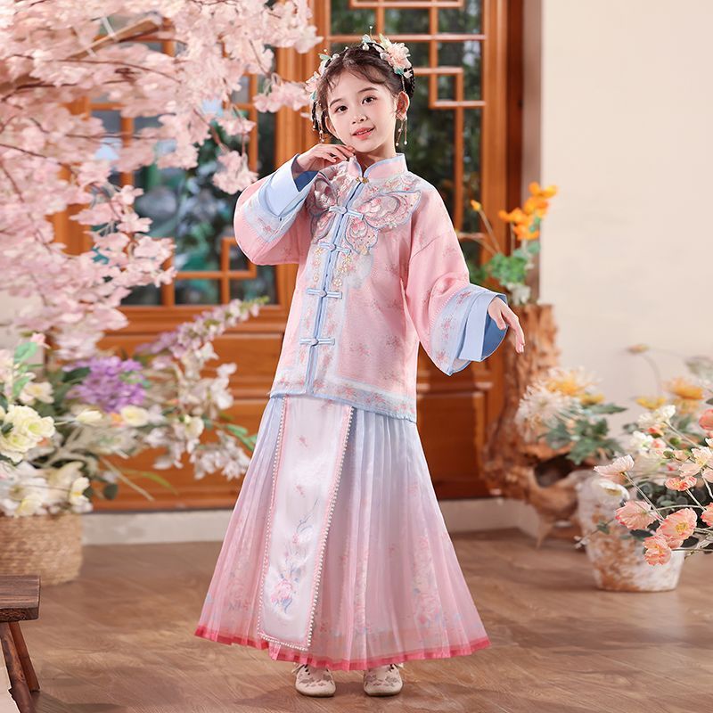 马面裙2025新款刺绣格格服女童明制蝴蝶超仙中国风表演服春秋款