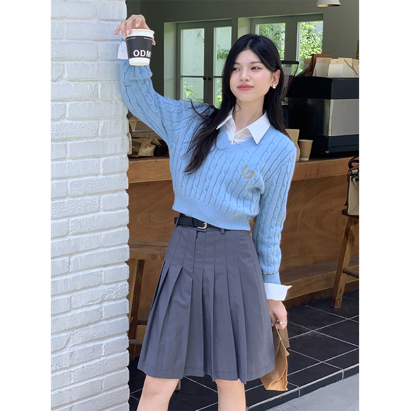 甜美学院风V领麻花针织衫女奶蓝色修身显瘦减龄毛衣秋冬季上衣