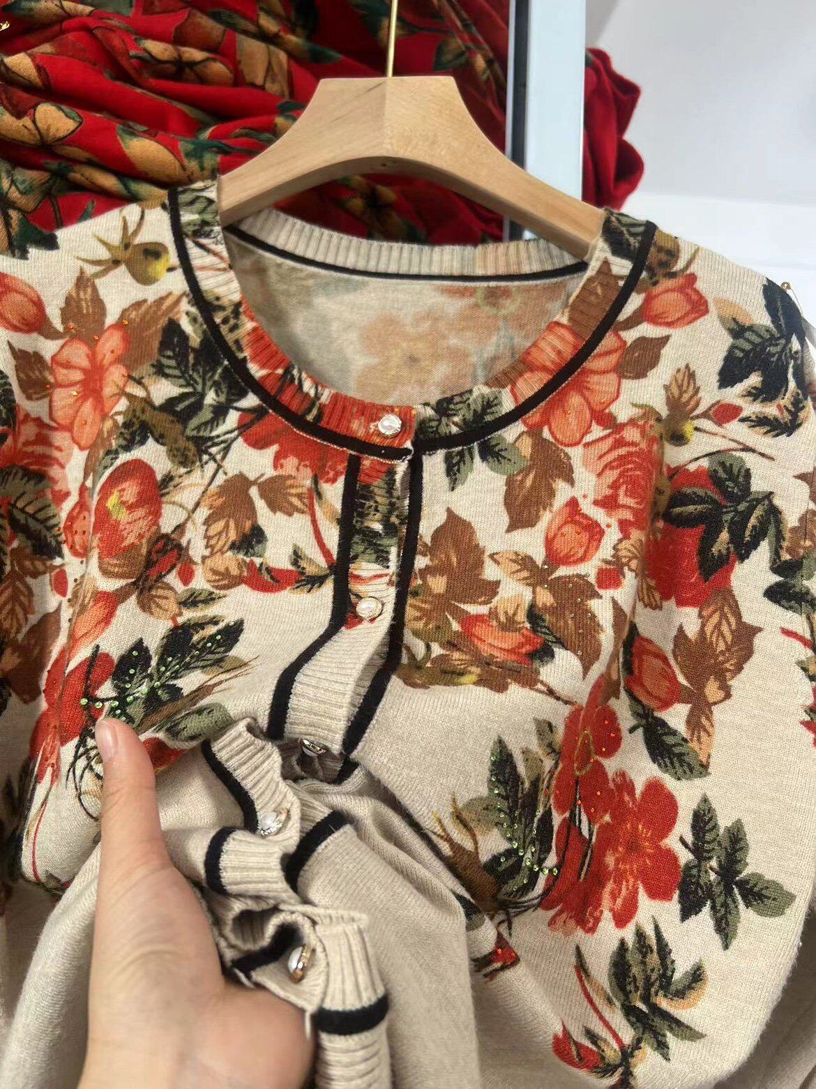 中老年女装羊毛开衫时尚复古印花针织衫春季新品妈妈装羊毛衫外套